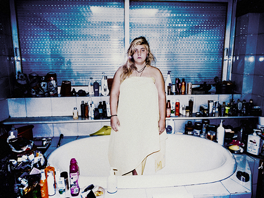 Eua In Her Mums Bathtub